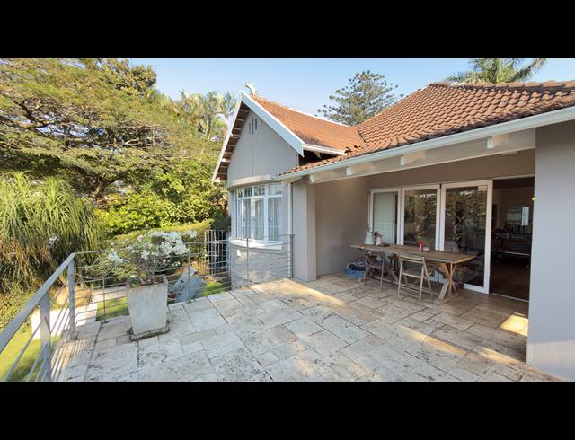 5 BEDROOM FREESTANDING FOR SALE IN GLENWOOD